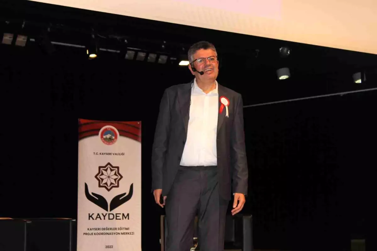 Kayseri\'de \'Erdemlerimizle Varız\' Projesi Kapsamında \'Saygı\' Semineri Düzenlendi