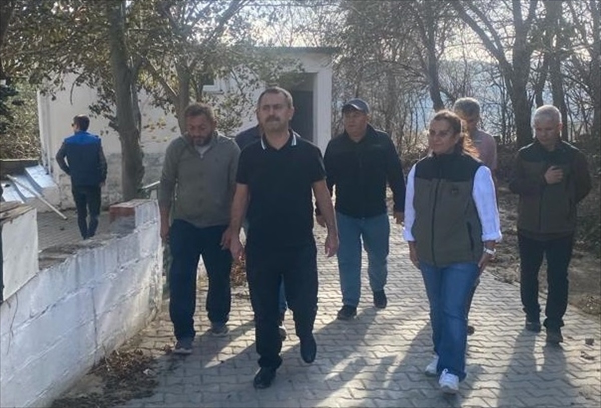 Çanakkale Valisi İlhami Aktaş, yangından etkilenen köyleri ziyaret etti