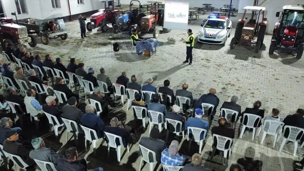 Afyonkarahisar'da 115 tarım aracı sürücüsüne eğitim verildi