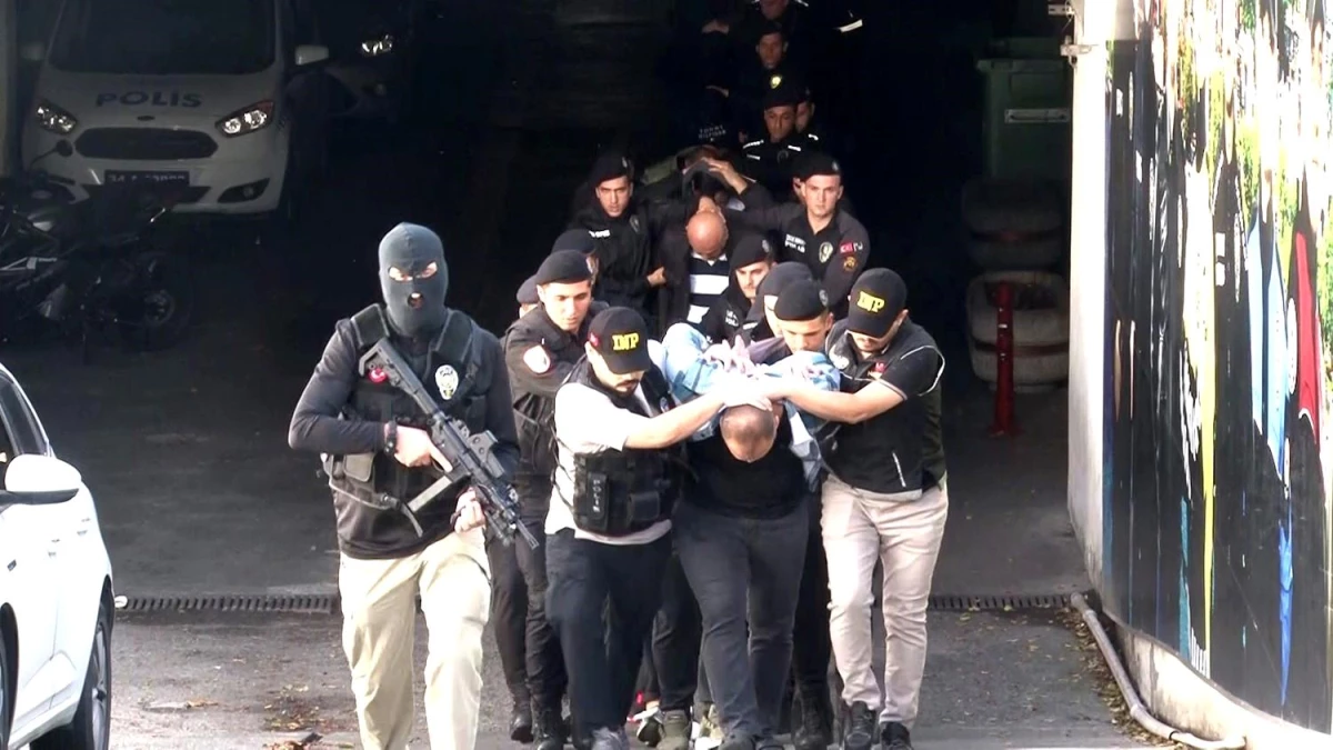 İstanbul\'da Comanchero suç örgütü operasyonu: 42 şüpheli adliyeye sevk edildi
