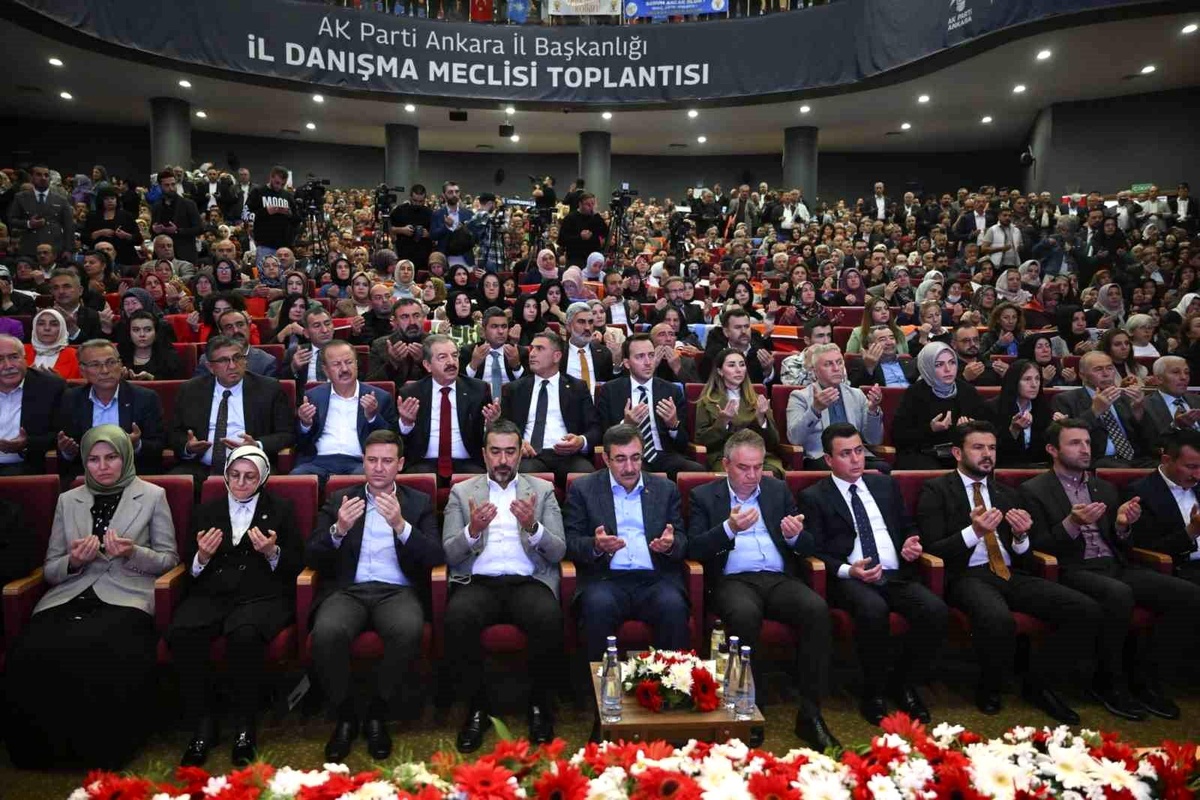 Cumhurbaşkanı Yardımcısı Yılmaz: "2026 yılında (enflasyonda) tek haneli rakamlara yeniden ulaşacağız"