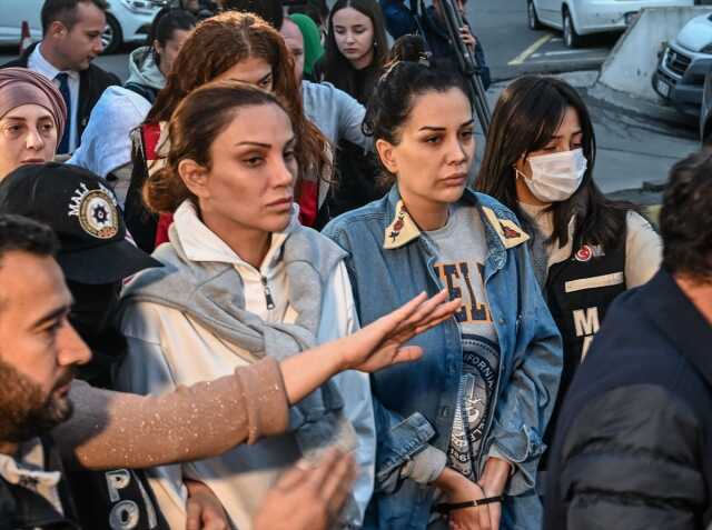 Dilan Polat ifade sırasında baygınlık geçirdi Dilan Polat ifade sırasında baygınlık geçirdi