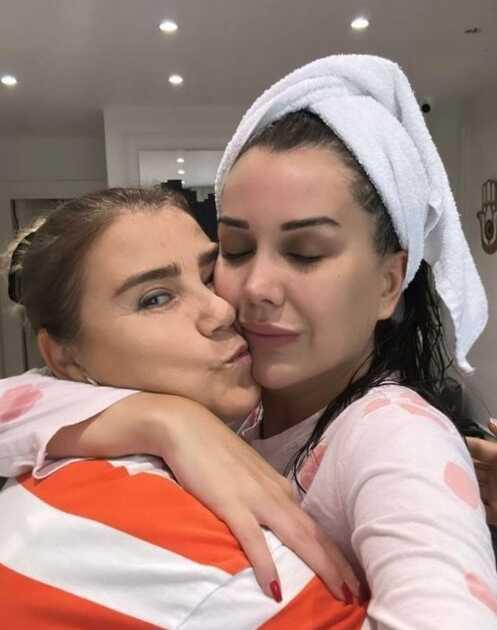 Dilan Polat'ın kara kutusu Şule aileye sahip çıktı: En zor anlarında da buradayım