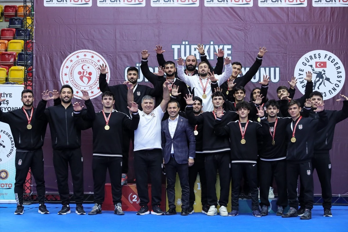 Konya\'da düzenlenen Grekoromen Güreş 1. Lig müsabakaları tamamlandı