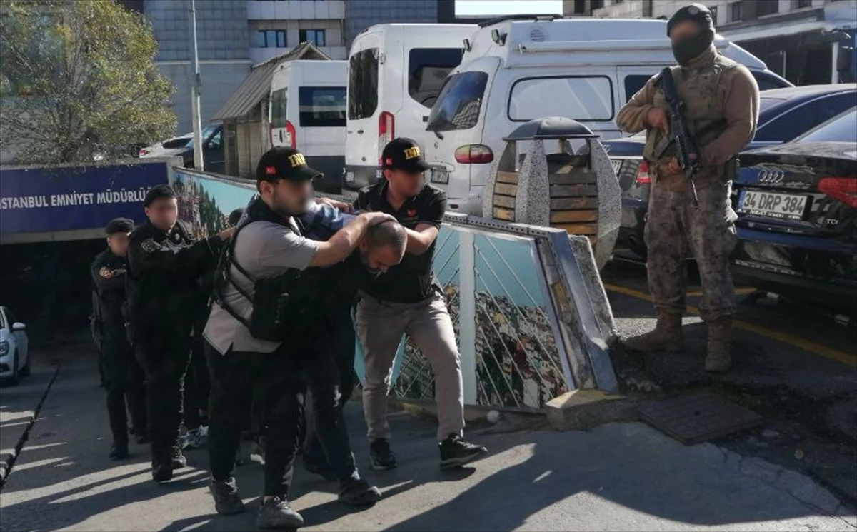 İstanbul\'da Uluslararası Silahlı Suç Örgütü Operasyonu: 42 Şüpheli Adliyeye Sevk Edildi