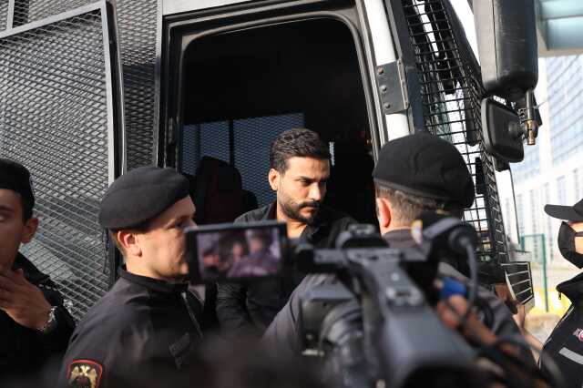 Kara para aklama suçundan tutuklanan Dilan Polat adliye koridorunda 'Oğlum sana kim bakacak' diye bağırdı Kara para aklama suçundan tutuklanan Dilan Polat adliye koridorunda 'Oğlum sana kim bakacak' diye bağırdı