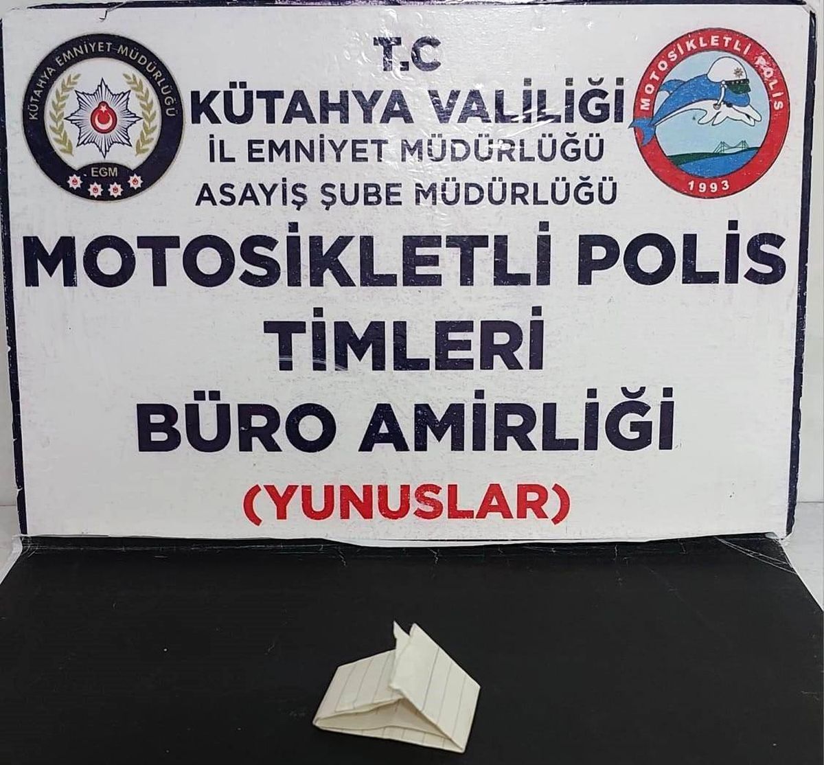 Kütahya\'da Motosikletli Polis Timlerince Esrar Ele Geçirildi