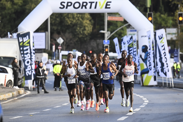 Son Dakika: 45. İstanbul Maratonu'nu erkeklerde Kenyalı atlet Panuel Mkungo kazandı