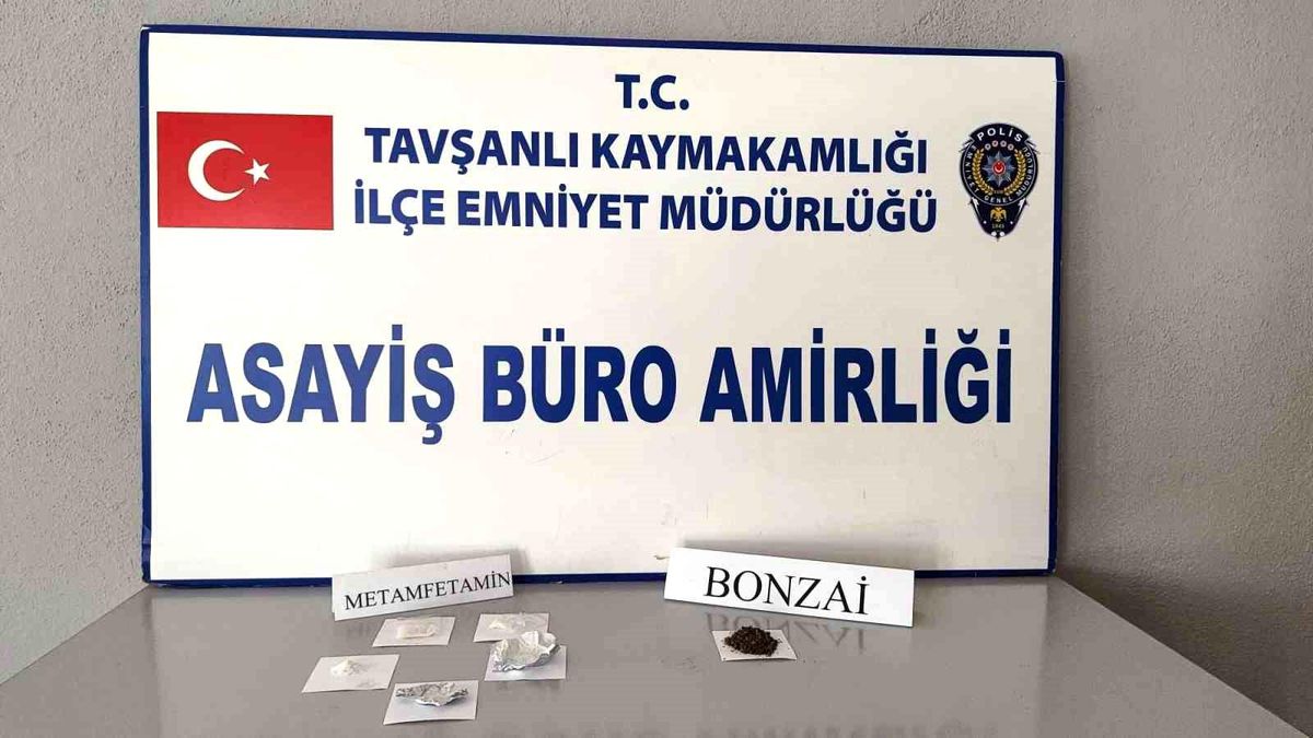 Tavşanlı\'da Uyuşturucu Operasyonu: 3 Şüpheli Gözaltına Alındı