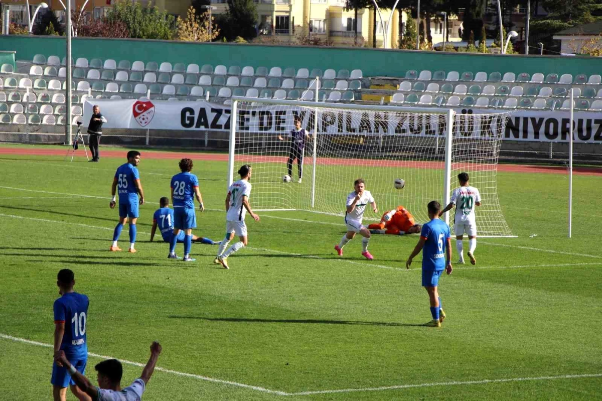 Amasyaspor FK, Eynesil Belediyespor\'u 1-0 mağlup etti