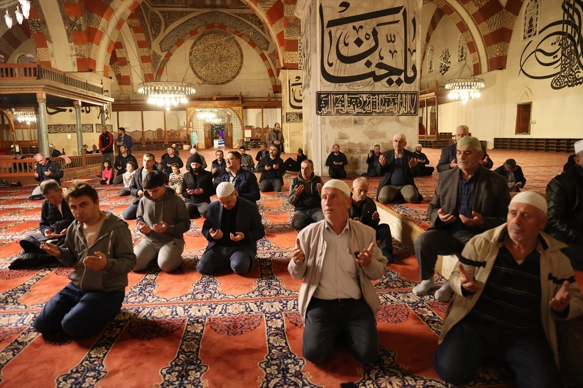 Edirne, Kırklareli ve Tekirdağ\'da Camilerde Filistin için Dua Edildi