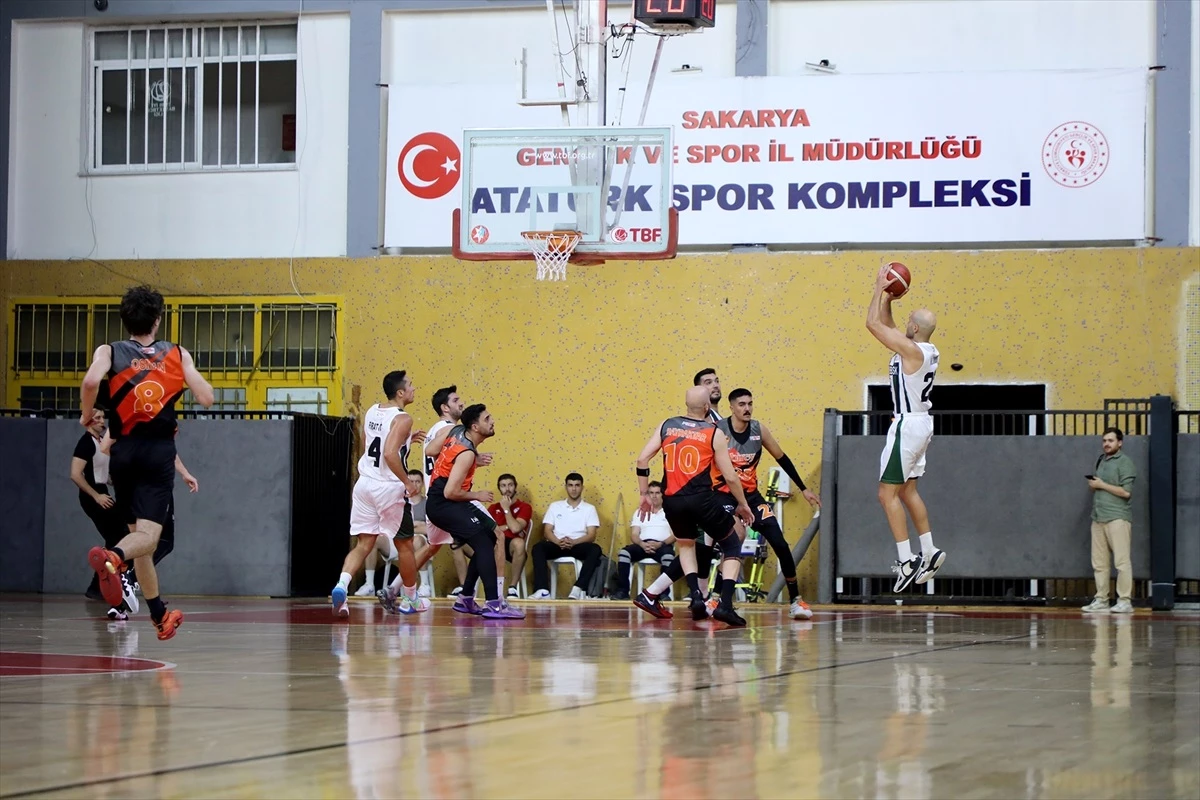 Sakarya Büyükşehir Belediye Spor, Eskişehir Birey Koleji\'ni mağlup etti
