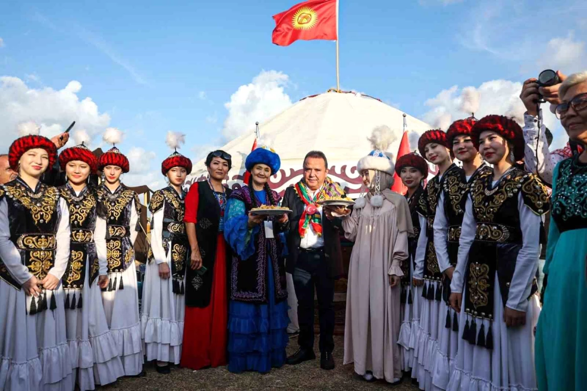 Antalya\'da Yörük Türkmen Festivali Büyük İlgi Gördü