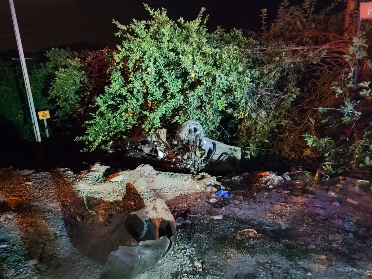 Kozan\'da trafik kazasında yaralanan çocuk hayatını kaybetti