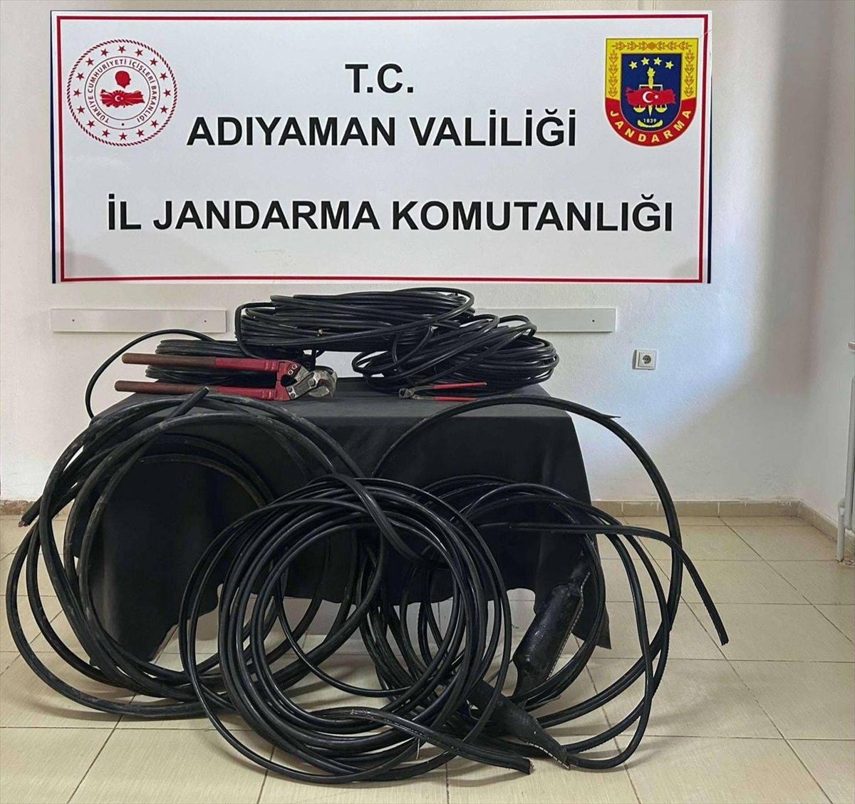Adıyaman\'da hırsızlık operasyonunda 2 şüpheli yakalandı