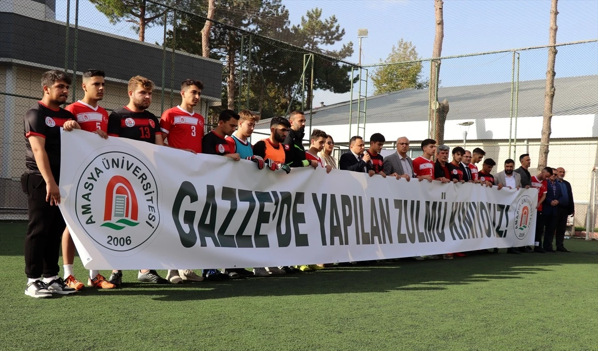 Amasya Üniversitesi Futbol Turnuvasında İsrail\'in Gazze\'ye Saldırılarına Tepki