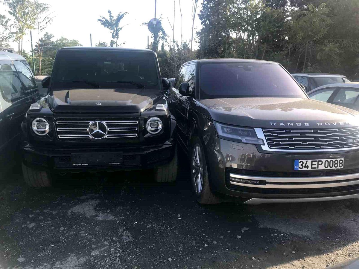 Dilan ve Engin Polat\'a ait lüks araçlar Zeytinburnu\'nda bulunan yediemin otoparkına çekildi