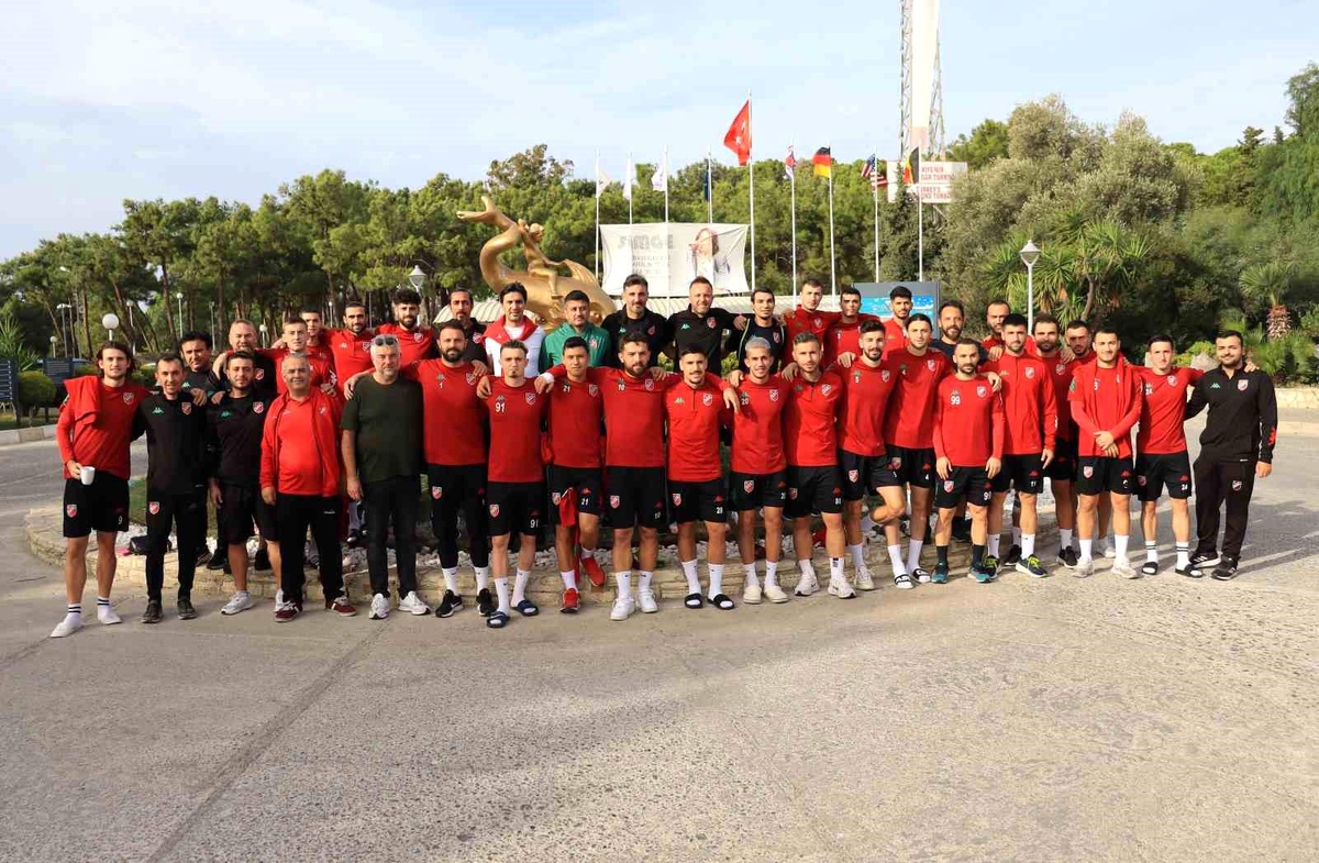 Karşıyaka Teknik Direktörü Ersin Aka: \'Çeşme\'deki kamp fırsata dönüştü\'