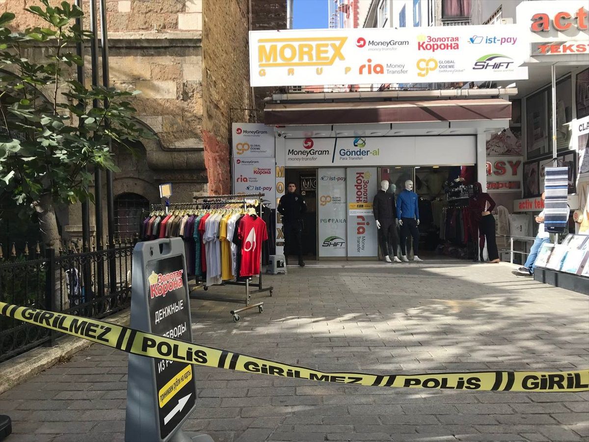 Fatih\'te İş Yerine Silahlı Saldırı: 2 Yaralı