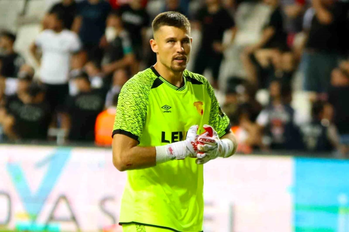 Göztepe\'nin Polonyalı kalecisi Mateusz Lis, 5 maç sonra gol yedi
