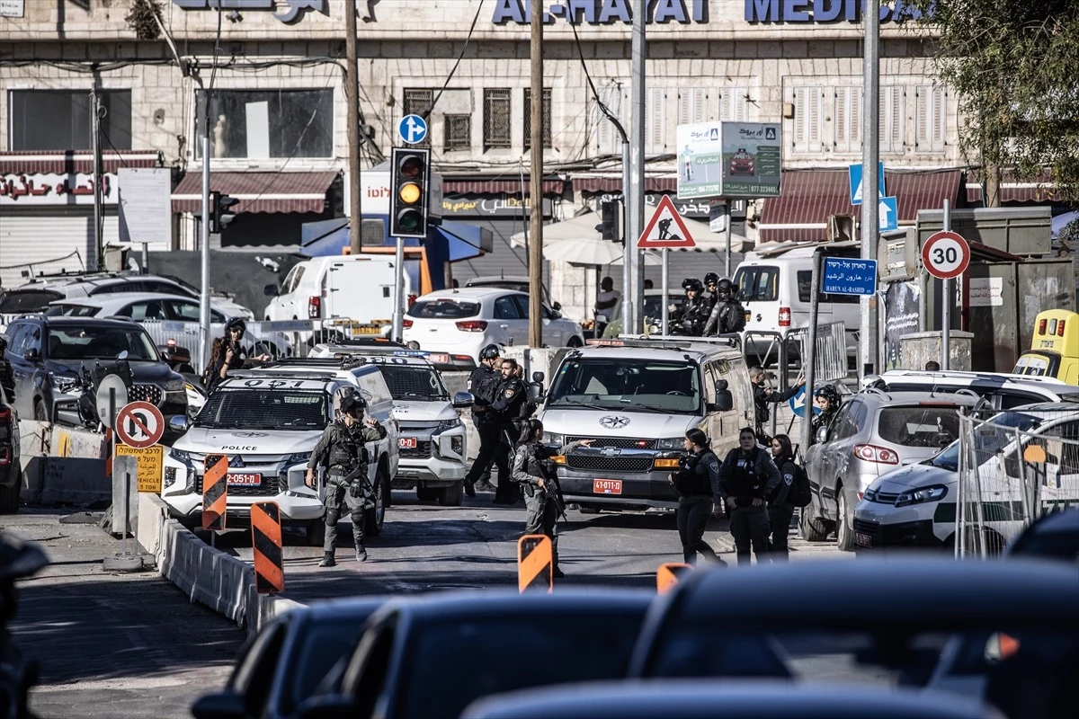 Doğu Kudüs\'te bıçaklı saldırı: 2 İsrail polisi yaralandı
