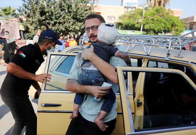 İsrail, Gazze'yi 24 Saatte 450 Kez Vurdu İsrail, Gazze'yi 24 Saatte 450 Kez Vurdu