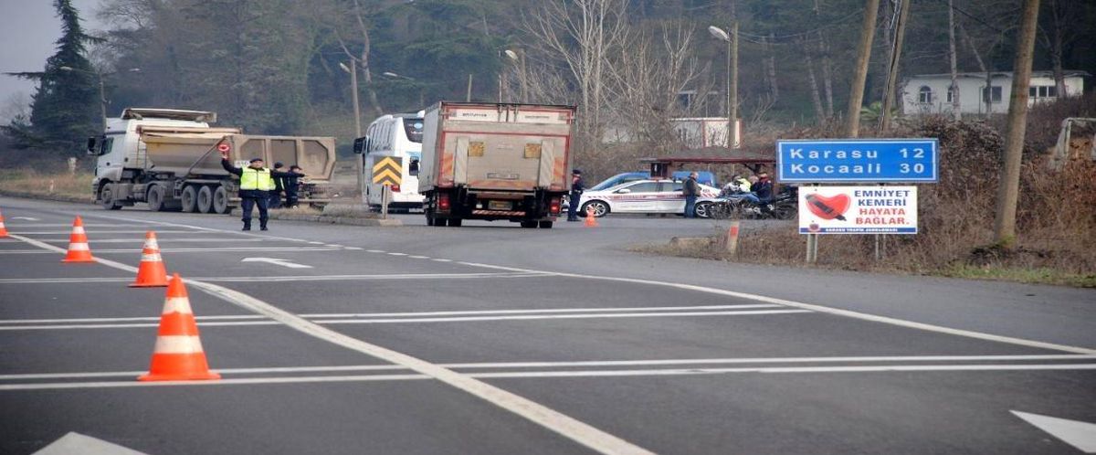 Sakarya\'da Jandarma Denetimlerinde 82 Bin Araç Kontrol Edildi