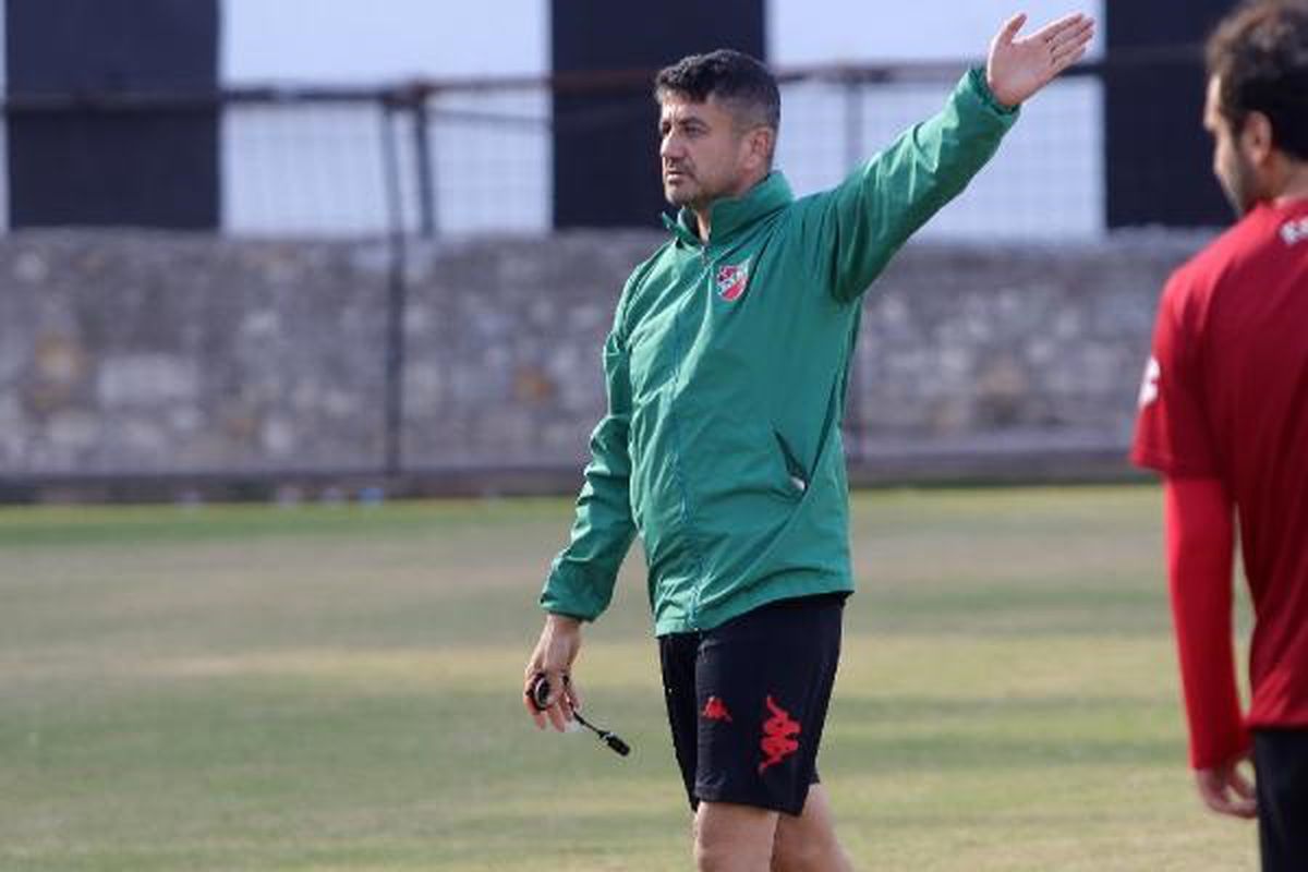 Karşıyaka, liderlik koltuğunu kaybetti