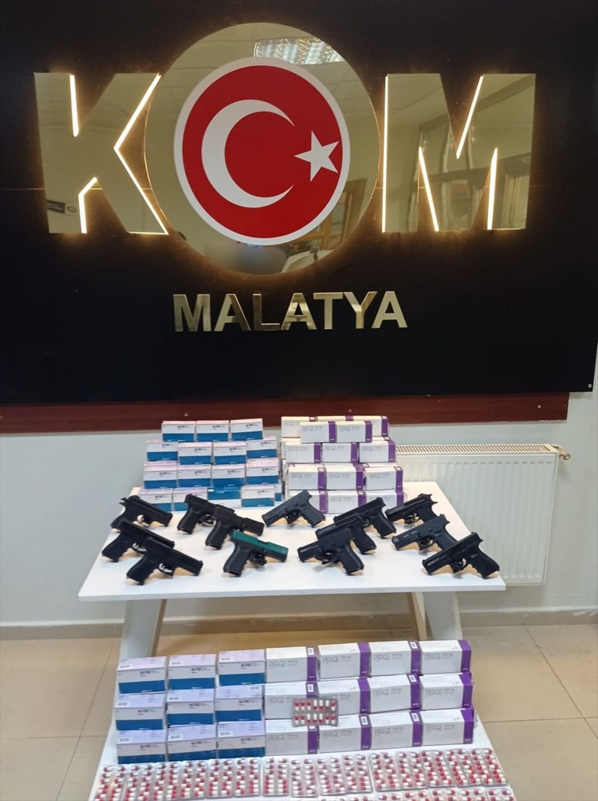 Malatya\'da Silah Kaçakçılığı Operasyonu: 6 Şüpheli Gözaltına Alındı
