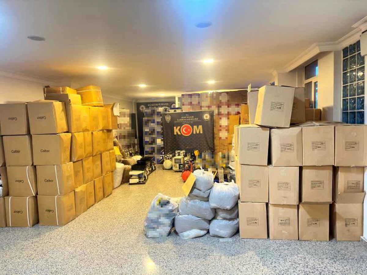 Sivas\'ta Kaçakçılık Operasyonu: 2 Milyon Makaron Ele Geçirildi