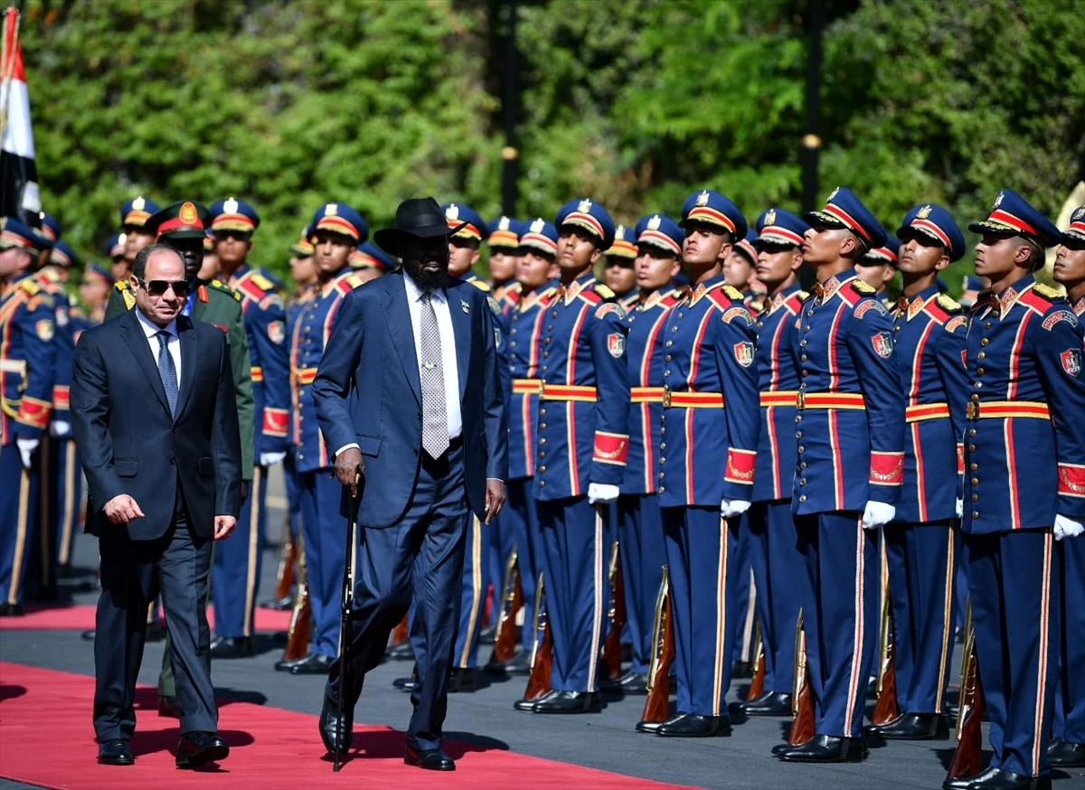 Mısır Cumhurbaşkanı Sisi, Güney Sudan Devlet Başkanı ile Sudan\'daki gelişmeleri ele aldı