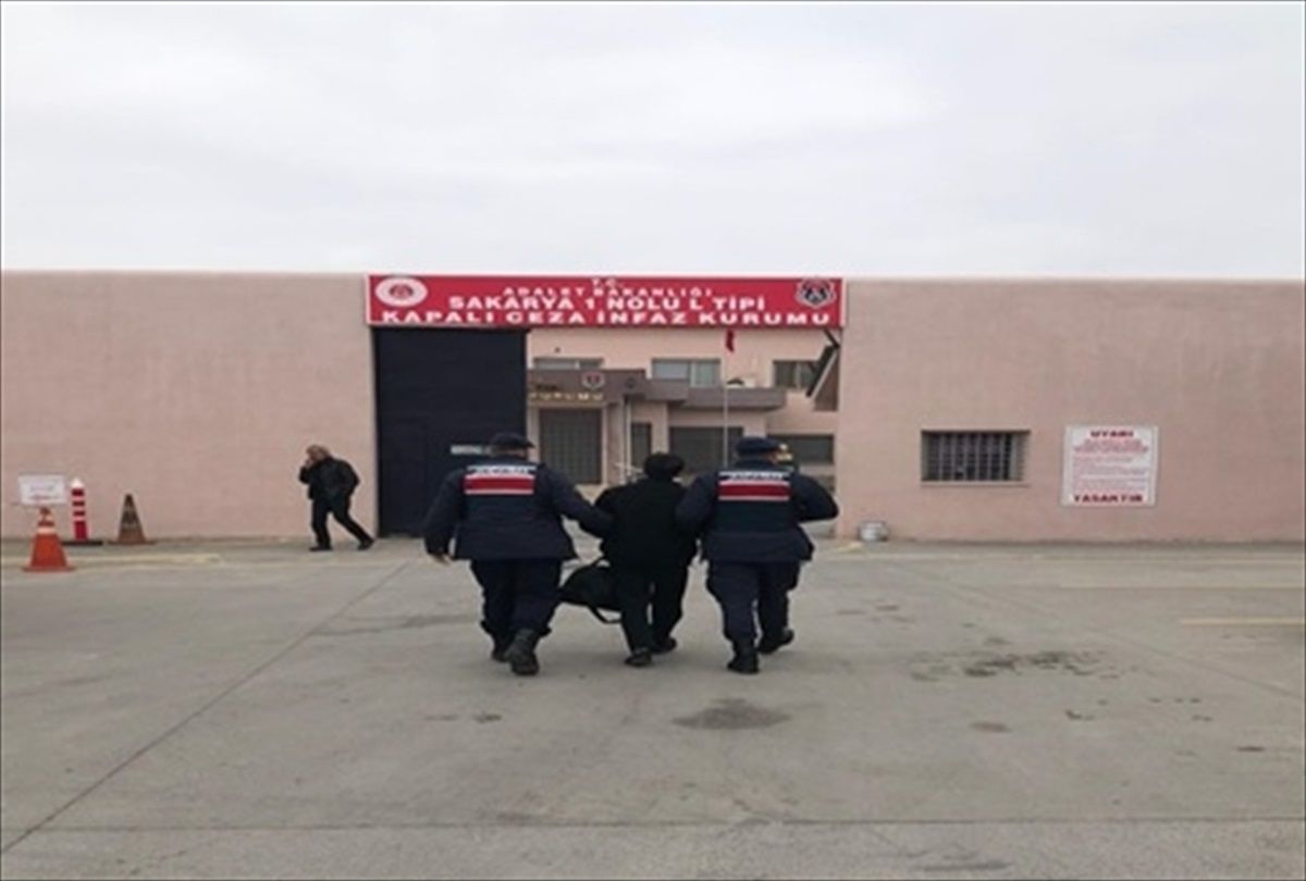 Sakarya\'da Operasyonlar Sonucu 212 Şüpheli Cezaevine Gönderildi