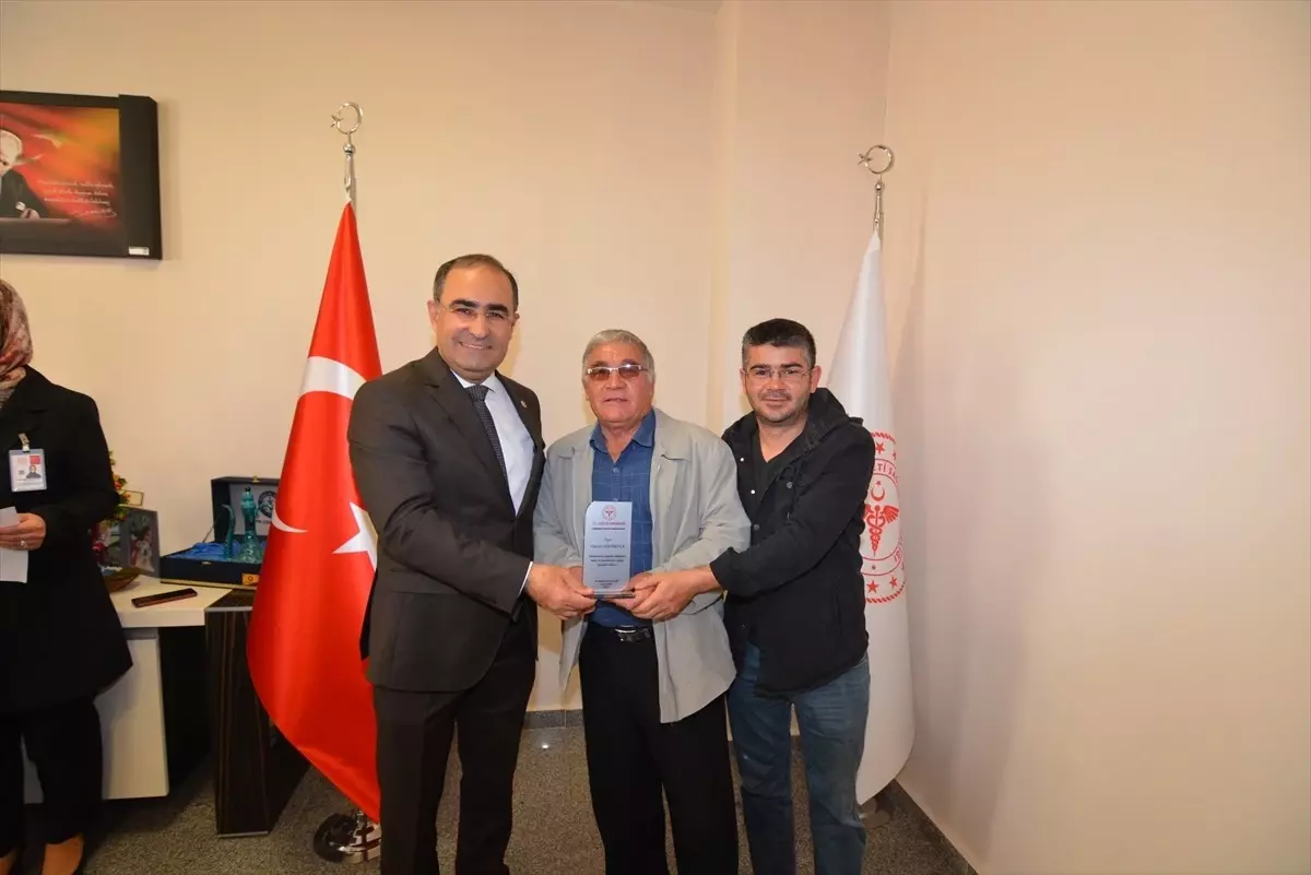 Sandıklı Devlet Hastanesi\'nde Hayırseverlere Plaket Verildi