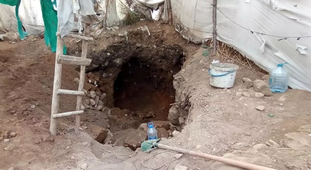 Adıyaman\'da Kaçak Kazı Yapılan SİT Alanında Çadır Kuruldu