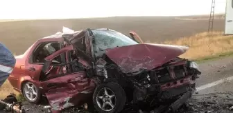 Sivas Kangal'da Otomobil Kazası: 1 Ölü, 4 Yaralı