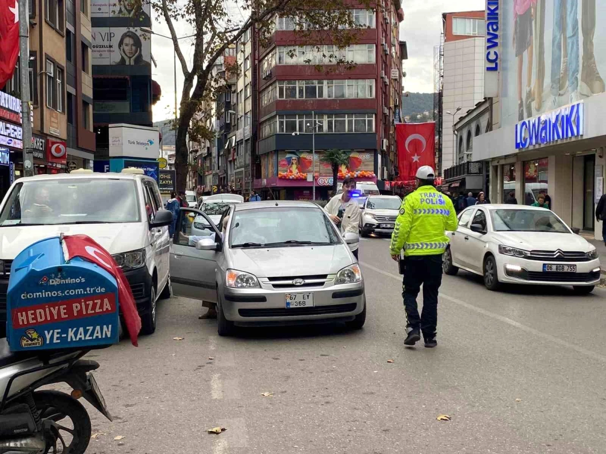 Zonguldak İl Emniyet Müdürlüğü trafik ekipleri parklara geçit vermiyor