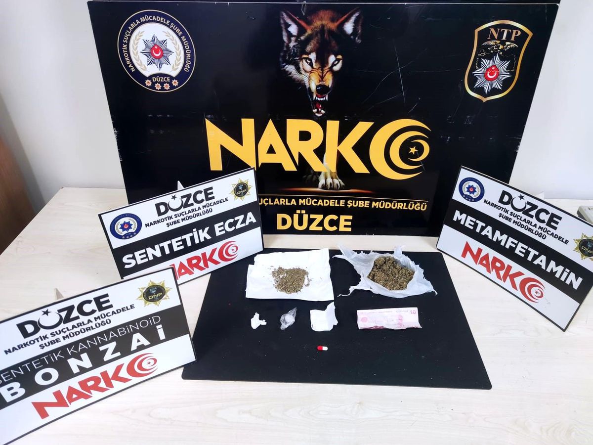 Düzce\'de Sokak Satıcılarına Operasyon