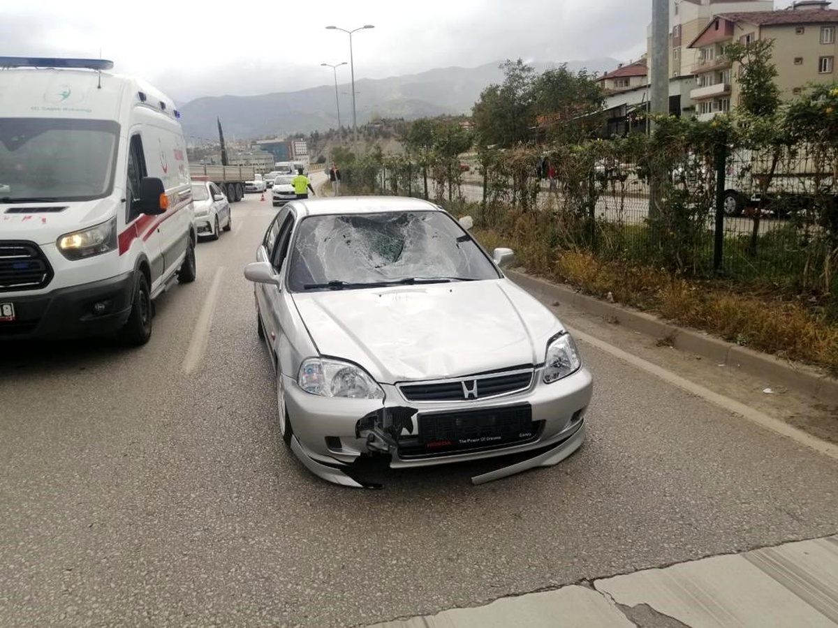 Karabük\'te Otomobilin Çarptığı Yaya Yaralandı