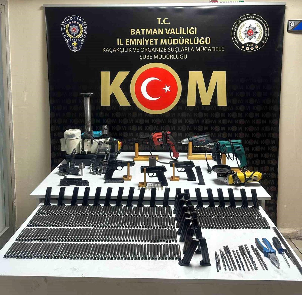 Batman\'da silah kaçakçılığı operasyonunda 8 şüpheli gözaltına alındı