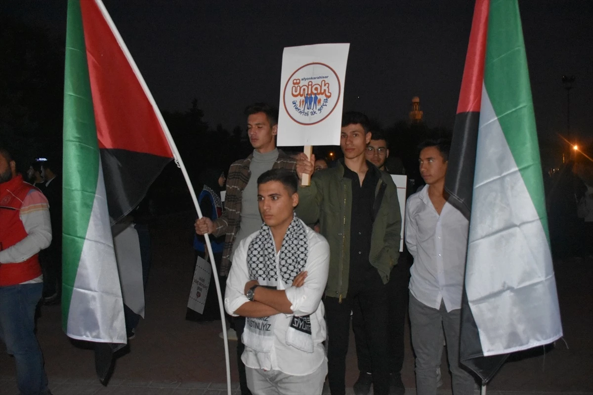 AKÜ Öğrencileri İsrail\'in Gazze\'ye Saldırılarını Protesto Etti