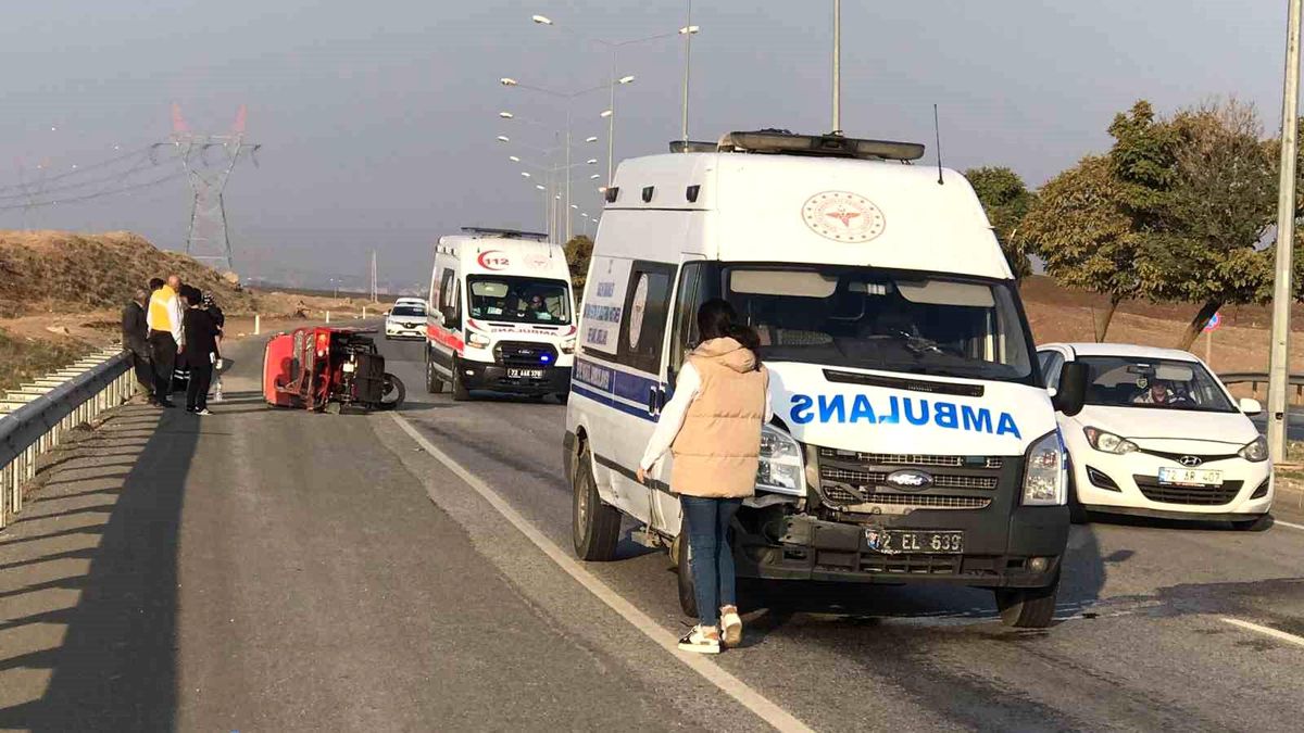 Batman\'da Ambulans ile Elektrikli Patpat Çarpıştı: Patpat Sürücüsü Yaralandı