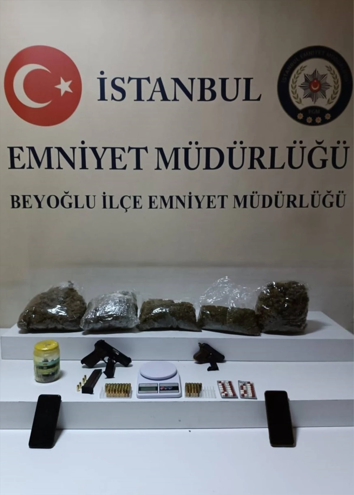 Beyoğlu\'nda Uyuşturucu Operasyonunda Tutuklama