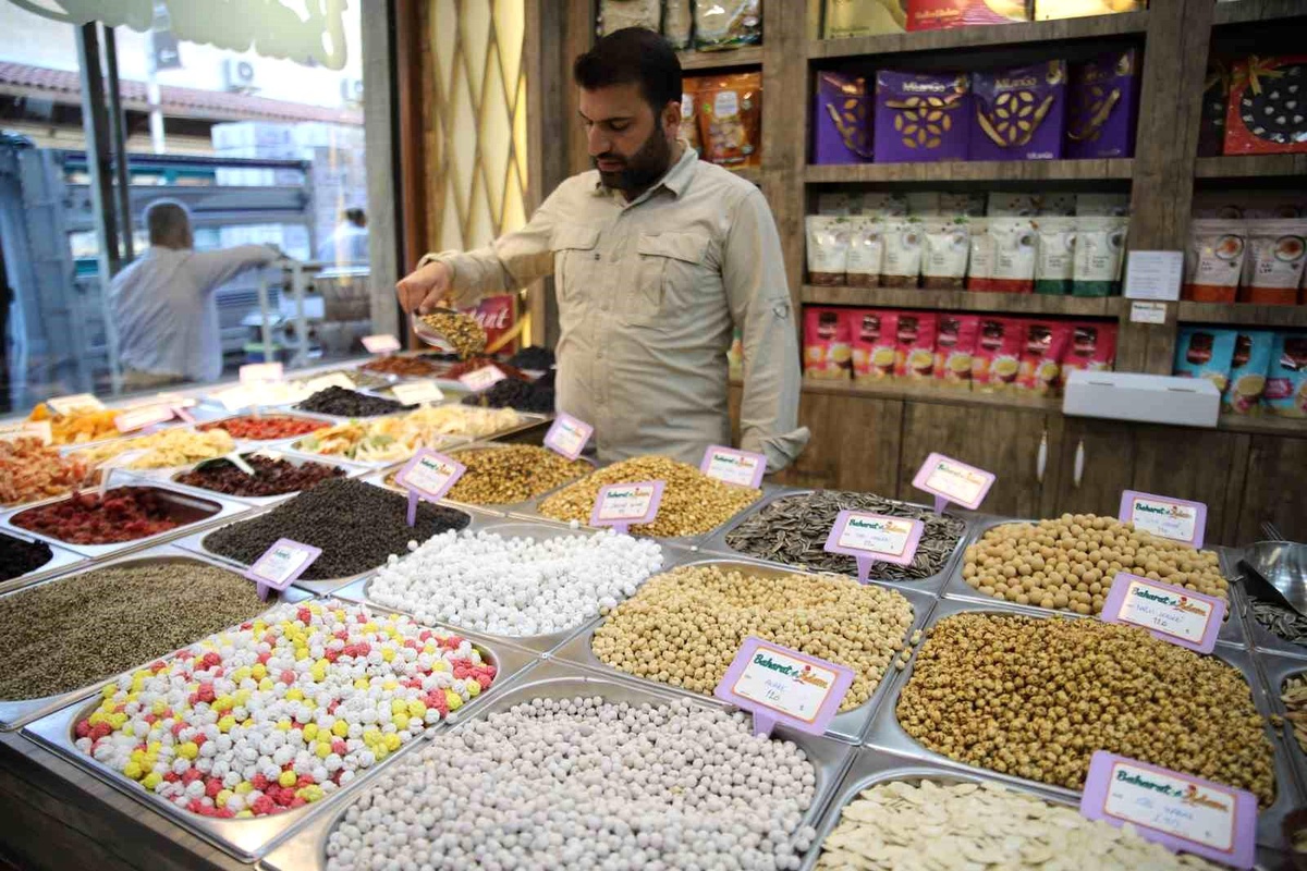 Gaziantep\'te Kışlık Kuruyemişe Talep Arttı