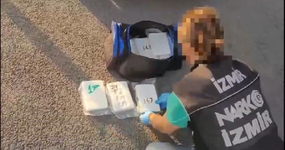 İzmir'de 10 Kilo Kokain Ele Geçirildi, 1 Kişi Tutuklandı