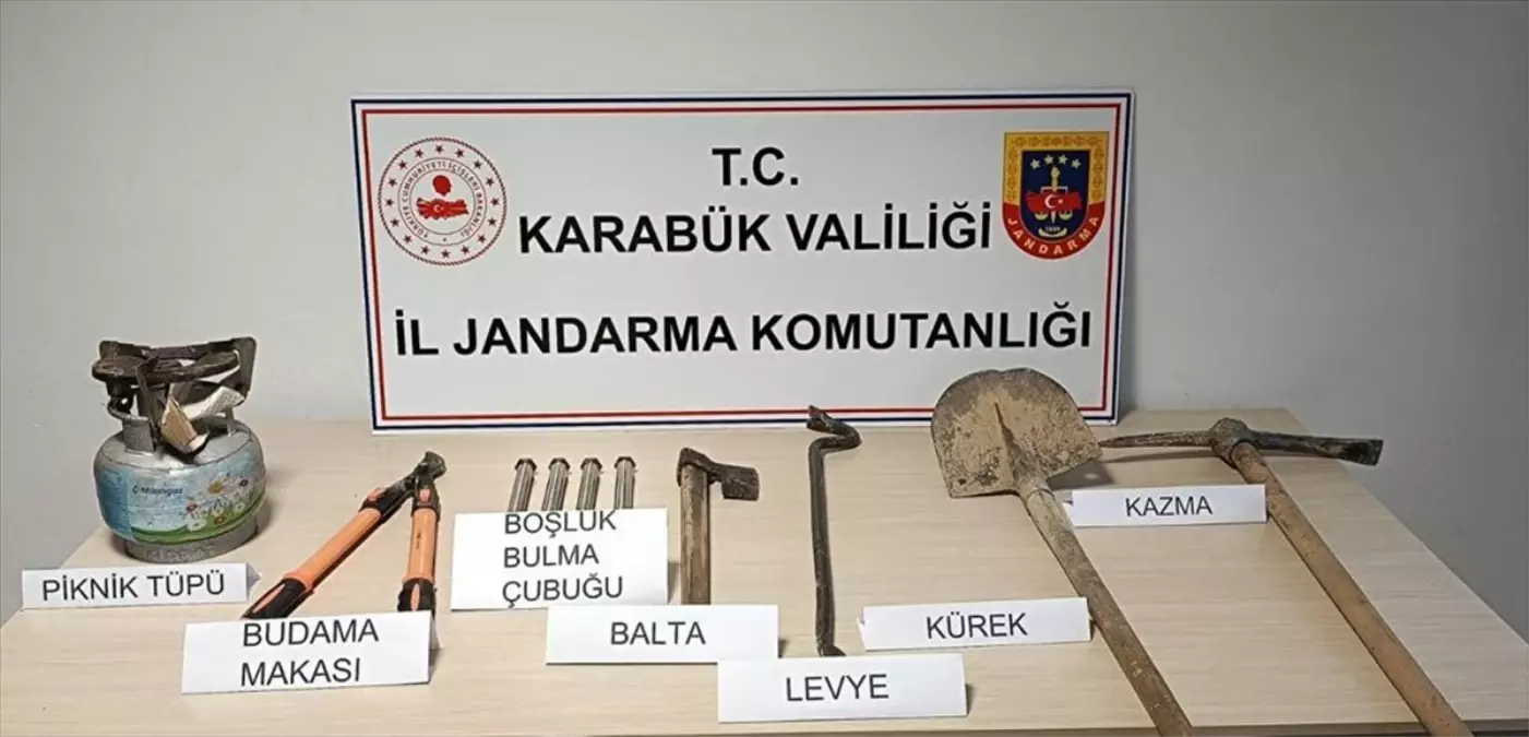 Safranbolu'da Kaçak Kazı Yapan 5 Kişi Gözaltına Alındı