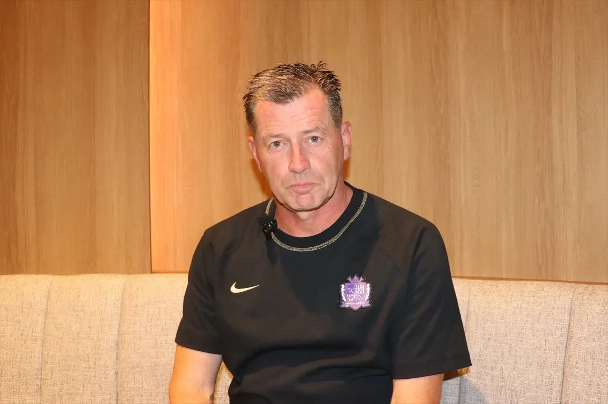 Michael Skibbe, teknik direktörlük yaptığı Hiroshima\'da "Galatasaray stili" uyguluyor