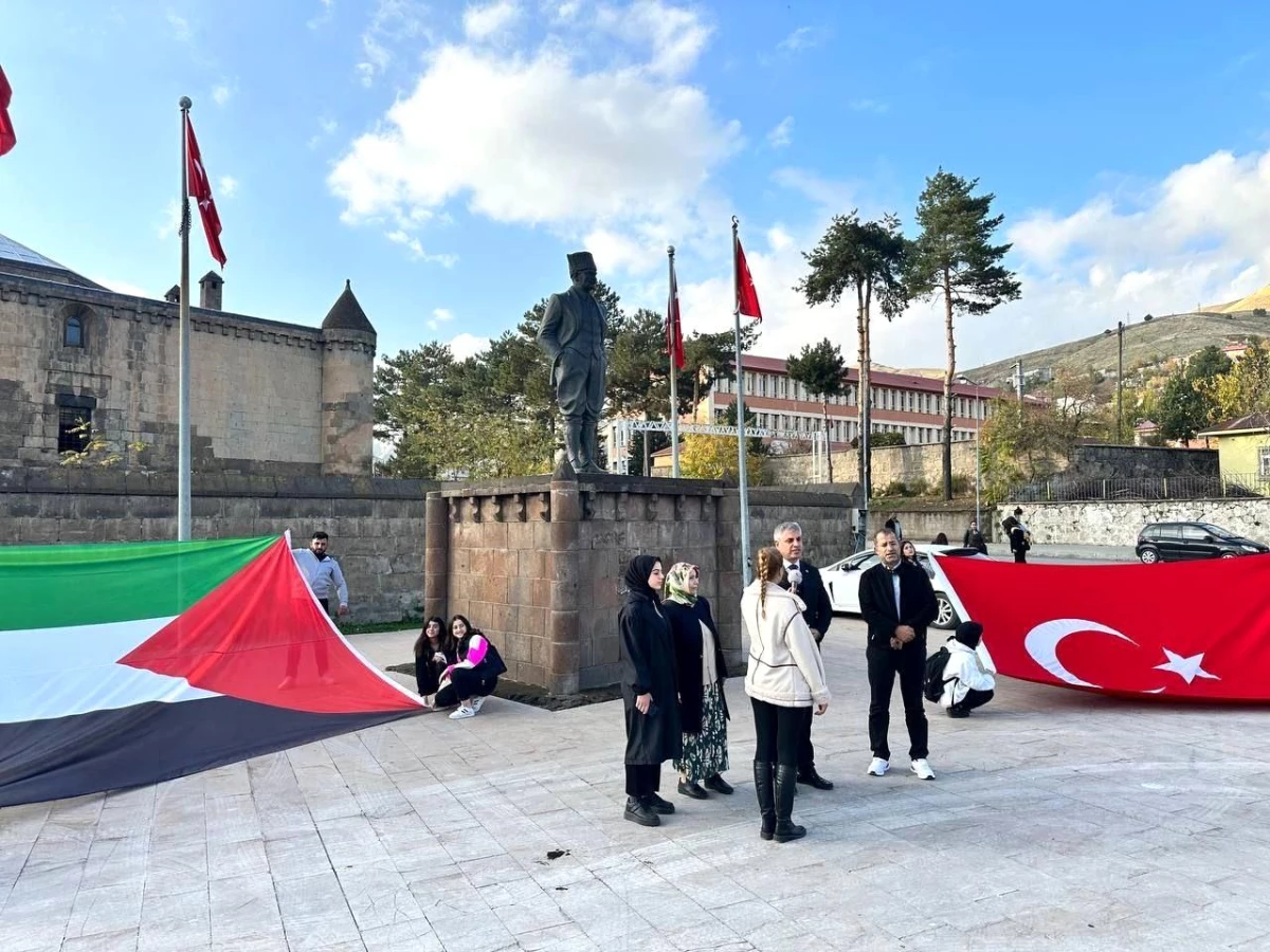 Osmanlı Ocakları Genel Başkanı Kadir Canpolat, Türkiye\'deki Müslümanlara seslendi