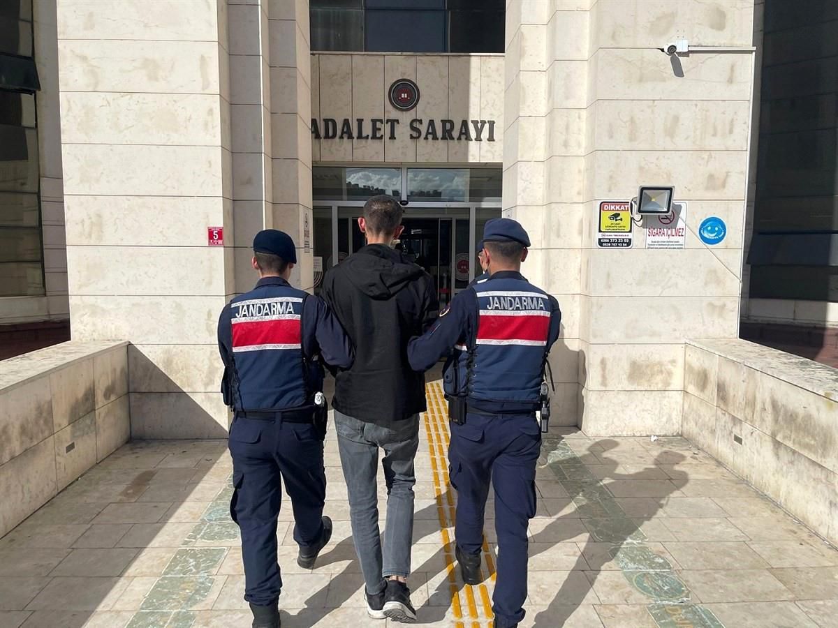 Balıkesir\'de MİT ve jandarma dolandırıcısı yakalandı