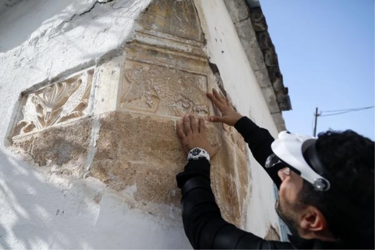 Antalya\'nın en eski mahallesinde tarihi eser bulundu
