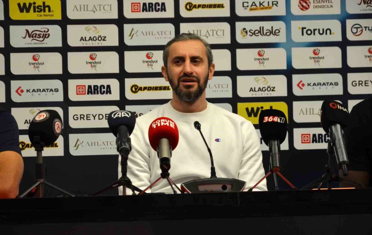 Serkan Özbalta: "Karamsar olmaya gerek yok, play-off potasına uzak değiliz"
